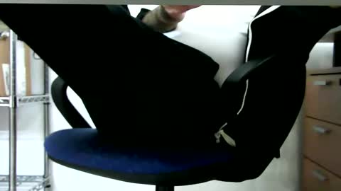 Snapshot of gitano691 chatting on 12/27/24, 10:23 gitano691 online show from 12/27/24, 10:23