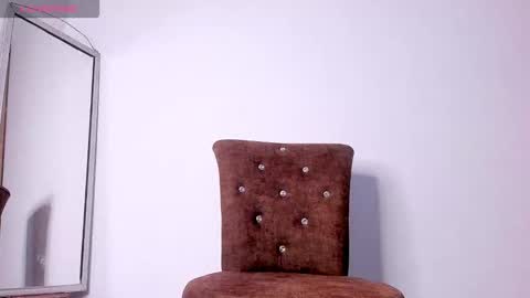 GiuliaCash online show from 10/18/25, 10:16