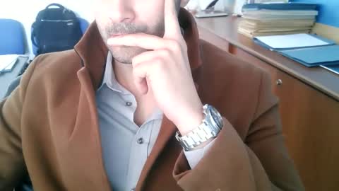 giuseppevai1 online show from 11/03/25, 10:05