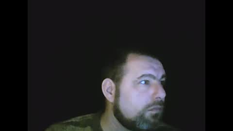 Snapshot of gjleeke chatting on 12/28/24, 12:04 guzz online show from 12/28/24, 12:04