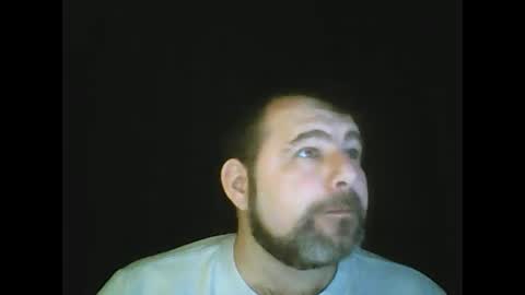 Snapshot of gjleeke chatting on 01/05/25, 09:57 guzz online show from 01/05/25, 09:57