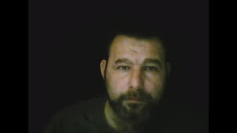 Snapshot of gjleeke chatting on 03/08/25, 11:07 guzz online show from 03/08/25, 11:07