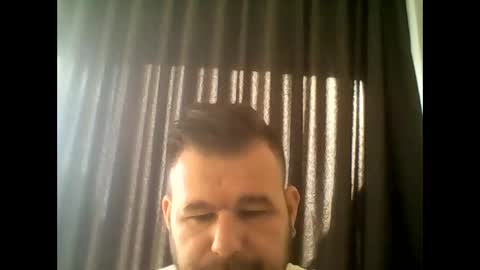 Snapshot of gjleeke chatting on 09/13/25, 08:03 guzz online show from 09/13/25, 08:03