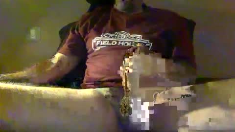 Snapshot of gladius8 chatting on 11/05/25, 01:16 Ian online show from 11/05/25, 01:16