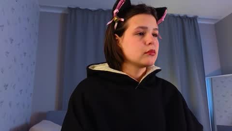 Michelle online show from 09/11/25, 03:06