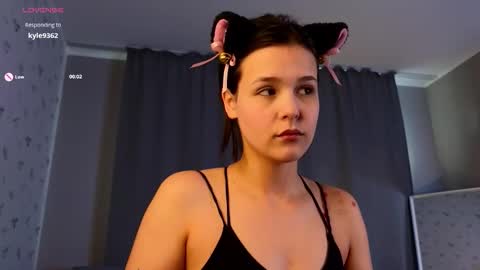 Michelle online show from 09/17/25, 03:08