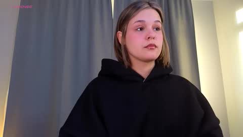 Michelle online show from 10/08/25, 03:15