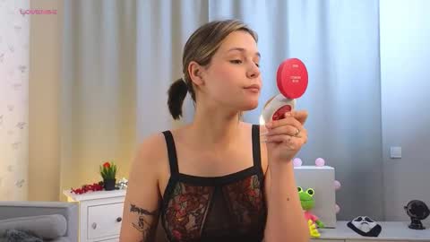 Michelle online show from 10/27/25, 02:59