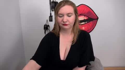 Nikki online show from 09/13/25, 11:32