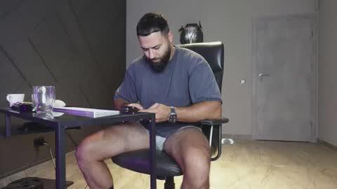 Matthew .. for short call me Matt online show from 10/07/25, 09:23