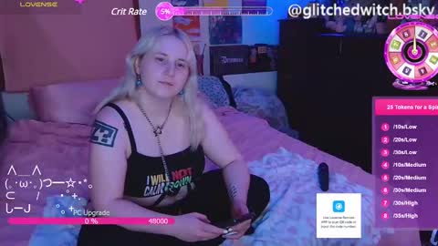 Snapshot of glitchwitch chatting on 01/26/25, 04:41 Glitch online show from 01/26/25, 04:41