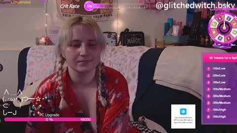 Snapshot of glitchwitch chatting on 01/29/25, 10:22 Glitch online show from 01/29/25, 10:22
