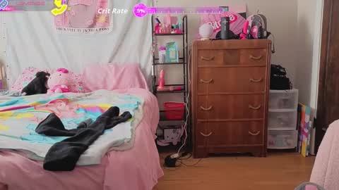 Snapshot of glitchwitch chatting on 11/28/25, 06:54 Glitch online show from 11/28/25, 06:54