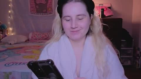 Snapshot of glitchwitch chatting on 11/29/25, 10:02 Glitch online show from 11/29/25, 10:02