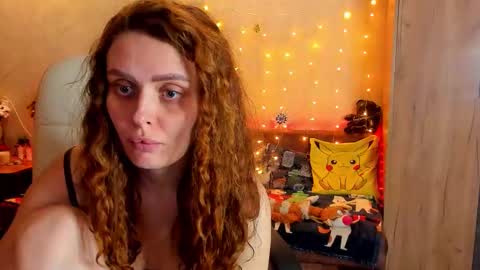 Snapshot of gloria_wood chatting on 01/08/25, 10:16 Gloria Wood online show from 01/08/25, 10:16