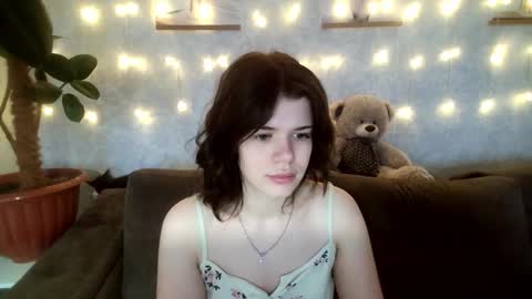  Roxy  online show from 11/11/25, 04:23