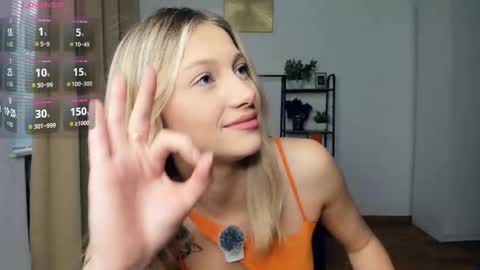 Snapshot of glossybabe_ chatting on 10/14/25, 07:31 Cherry online show from 10/14/25, 07:31