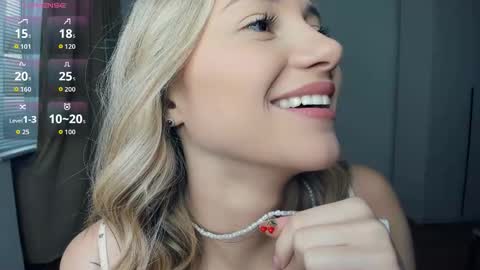 Snapshot of glossybabe_ chatting on 10/17/25, 07:22 Cherry online show from 10/17/25, 07:22