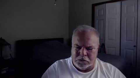 Snapshot of gmctruckguy chatting on 10/14/25, 02:29 gmctruckguy online show from 10/14/25, 02:29