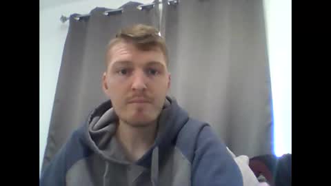 Snapshot of gmonay1331 chatting on 12/28/24, 06:29 gmonay1331 online show from 12/28/24, 06:29