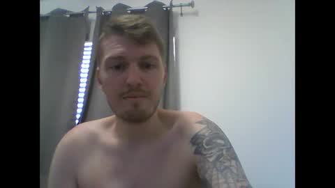 Snapshot of gmonay1331 chatting on 02/22/25, 12:16 gmonay1331 online show from 02/22/25, 12:16