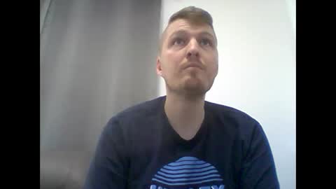 Snapshot of gmonay1331 chatting on 11/25/25, 11:16 gmonay1331 online show from 11/25/25, 11:16