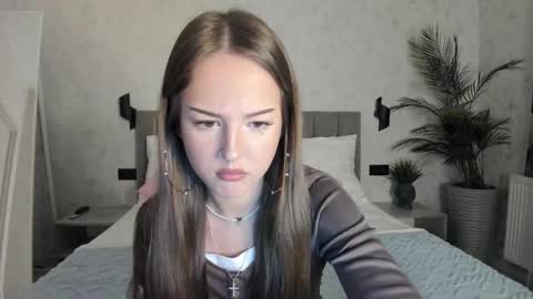 Snapshot of go0d_grl chatting on 10/11/25, 01:27 Lina online show from 10/11/25, 01:27