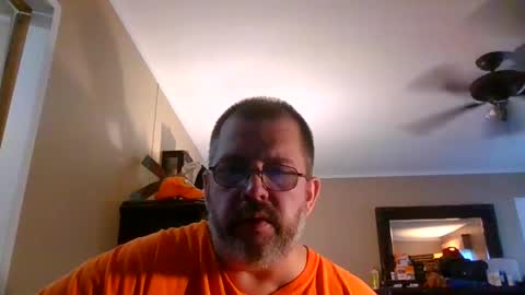 IDKIDCIDGAF online show from 10/01/25, 03:29