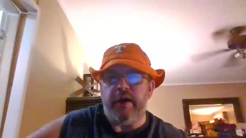 IDKIDCIDGAF online show from 10/05/25, 07:17