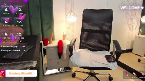 Snapshot of goddess__lilith_ chatting on 01/07/25, 07:20 Lilith online show from 01/07/25, 07:20