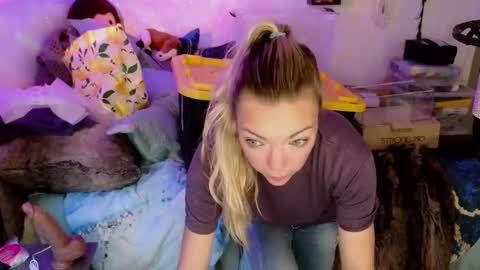 Snapshot of goddess_of_mars chatting on 10/28/25, 02:31 Patricia Mars Goddess of Mars twitter thegoddessmindy online show from 10/28/25, 02:31