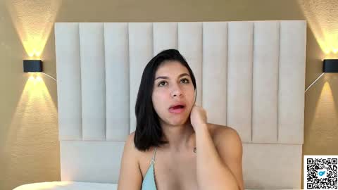 Snapshot of goddess_saori chatting on 11/15/25, 11:32 Saori online show from 11/15/25, 11:32