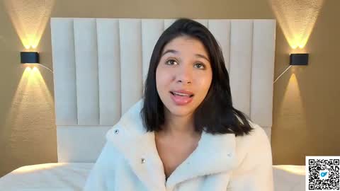 Snapshot of goddess_saori chatting on 11/18/25, 01:00 Saori online show from 11/18/25, 01:00