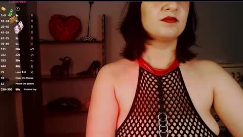 Snapshot of goddess_sophie99 chatting on 09/09/25, 08:14 Goddess Sophie99 online show from 09/09/25, 08:14