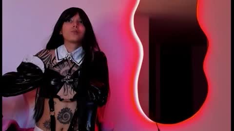 Snapshot of goddess_vee_ chatting on 10/18/25, 10:32 vee online show from 10/18/25, 10:32