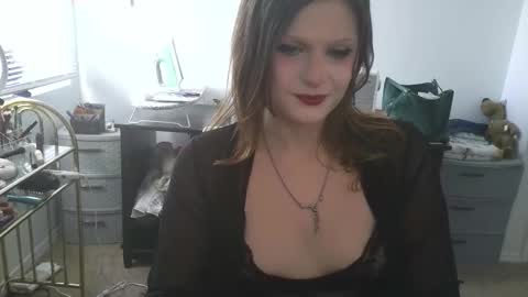 Snapshot of goddess_vertigo52 chatting on 11/05/25, 05:02 Goddess of Insanity online show from 11/05/25, 05:02