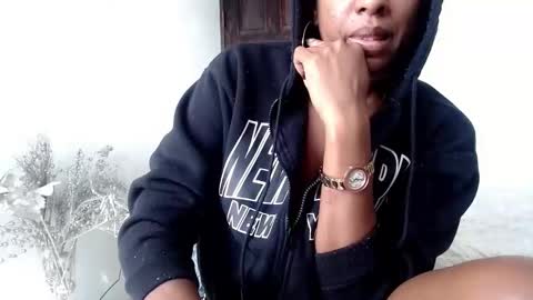 Snapshot of goddess_xandra_xquisite chatting on 01/05/25, 03:34 Xandra The Goddess online show from 01/05/25, 03:34