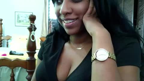 Snapshot of goddess_xandra_xquisite chatting on 03/03/25, 03:31 Xandra The Goddess online show from 03/03/25, 03:31
