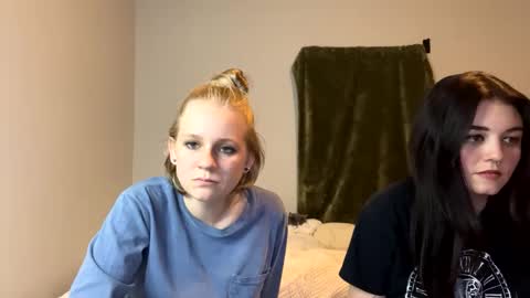 feyaa22 online show from 12/06/24, 11:47