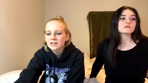 feyaa22 online show from 12/07/24, 04:25