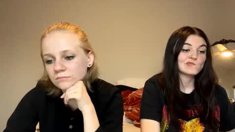 feyaa22 online show from 01/04/25, 10:45