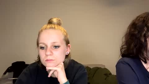 feyaa22 online show from 01/11/25, 12:33