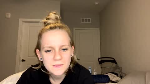 feyaa22 online show from 01/26/25, 11:39