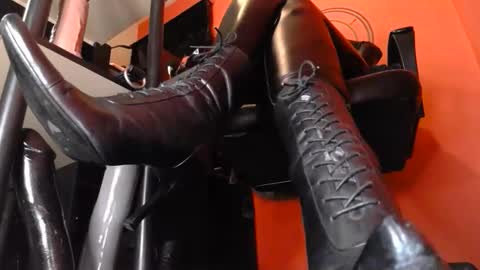 GODDESS MIDNIGHT online show from 11/20/25, 07:02