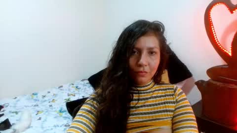 Snapshot of goddessnahi chatting on 12/03/24, 06:59 Naih Reyes online show from 12/03/24, 06:59