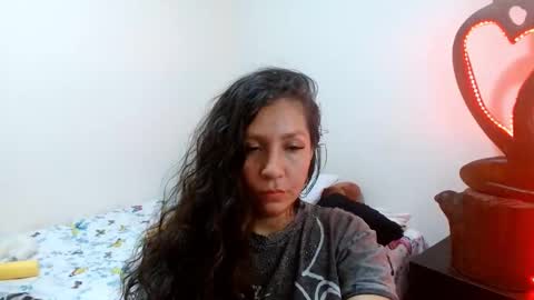 Snapshot of goddessnahi chatting on 12/09/24, 06:01 Naih Reyes online show from 12/09/24, 06:01