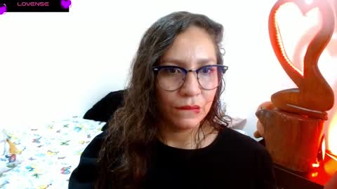 Snapshot of goddessnahi chatting on 12/28/24, 05:23 Naih Reyes online show from 12/28/24, 05:23