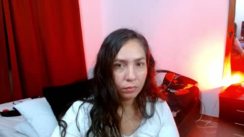 Snapshot of goddessnahi chatting on 01/22/25, 07:35 Naih Reyes online show from 01/22/25, 07:35