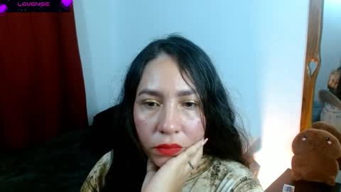 Snapshot of goddessnahi chatting on 02/27/25, 02:42 Naih Reyes online show from 02/27/25, 02:42