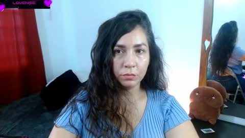 Snapshot of goddessnahi chatting on 03/10/25, 10:24 Naih Reyes online show from 03/10/25, 10:24